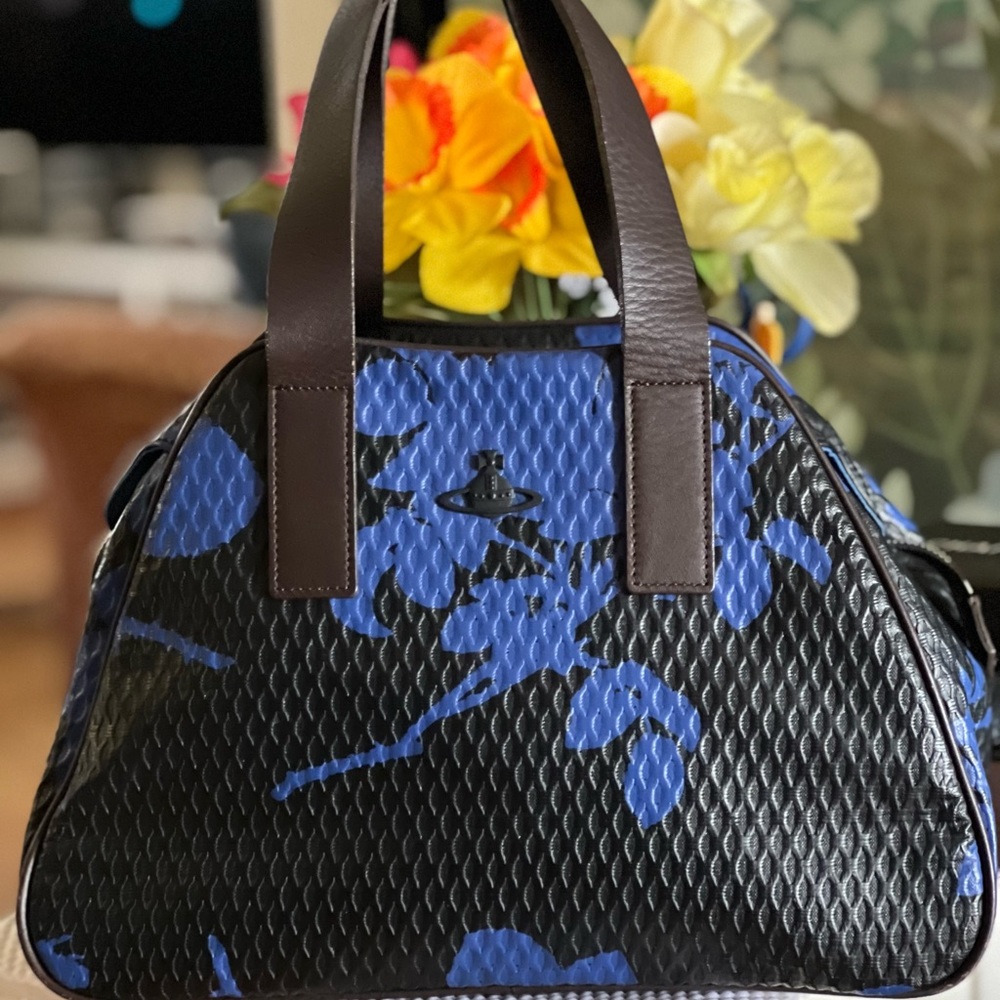 Vevienne Westwood bag baller
